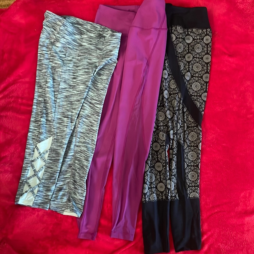 3 pair of leggings all size small